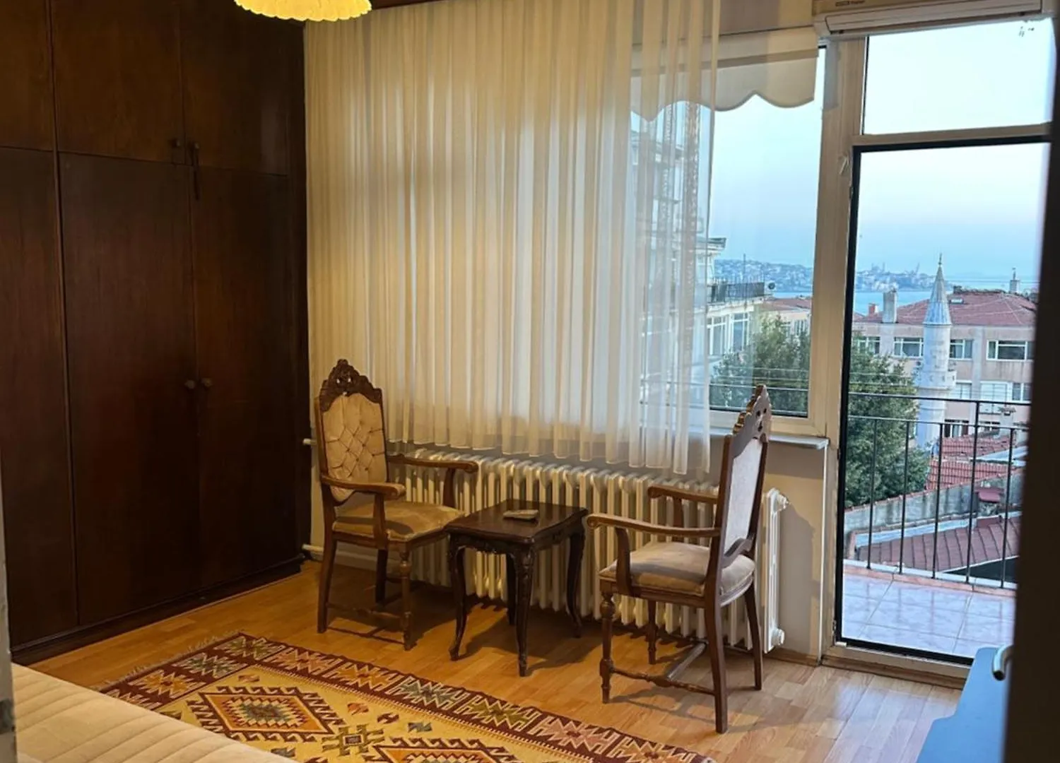 Romantic House With Bosphorus View Istanbul Apartment